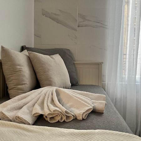 Charmant Studio Parisien Au Coeur Du 15E Arrondissement Luaran gambar