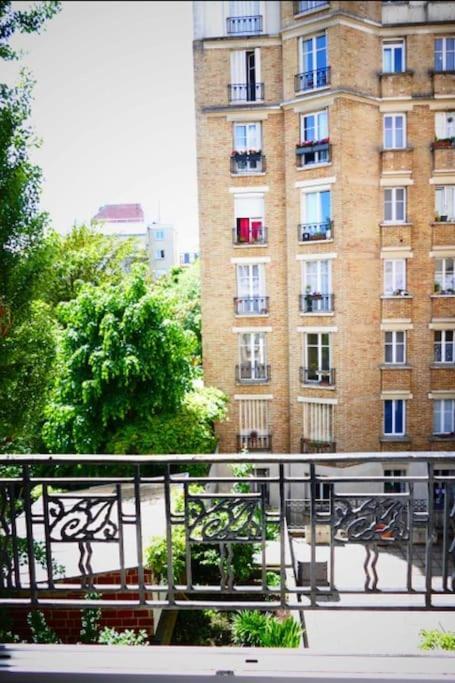 Charmant Studio Parisien Au Coeur Du 15E Arrondissement Luaran gambar