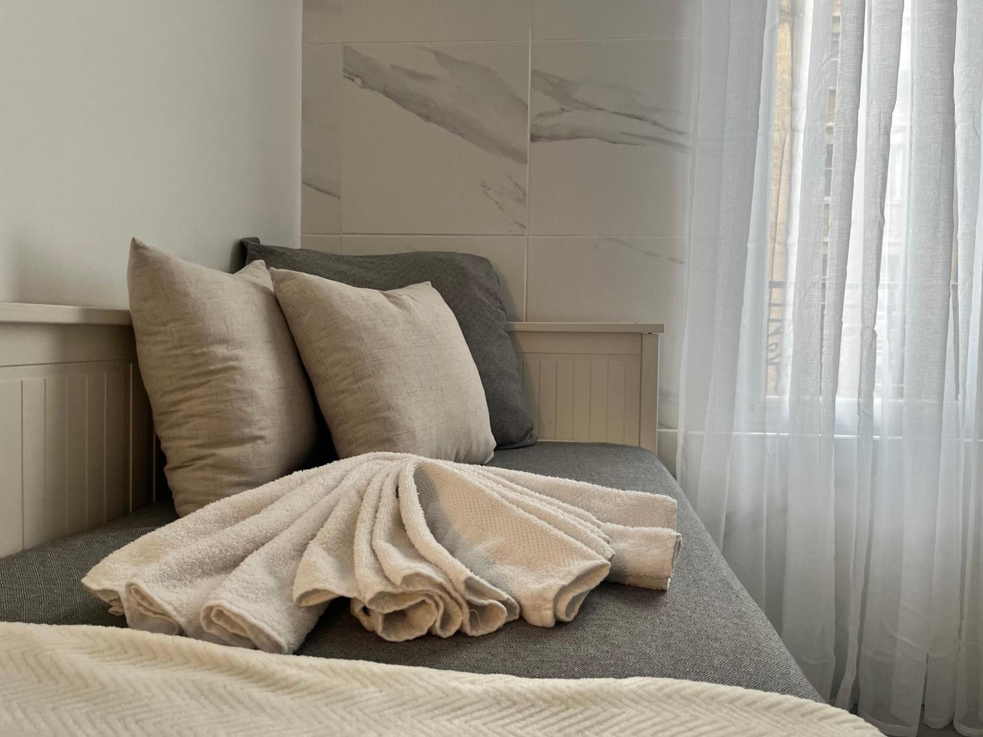 Charmant Studio Parisien Au Coeur Du 15E Arrondissement Luaran gambar
